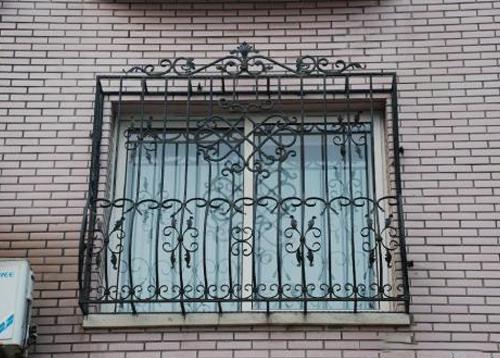 铁艺护窗