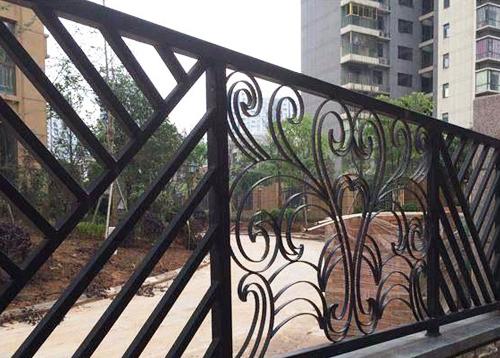 铁艺护栏